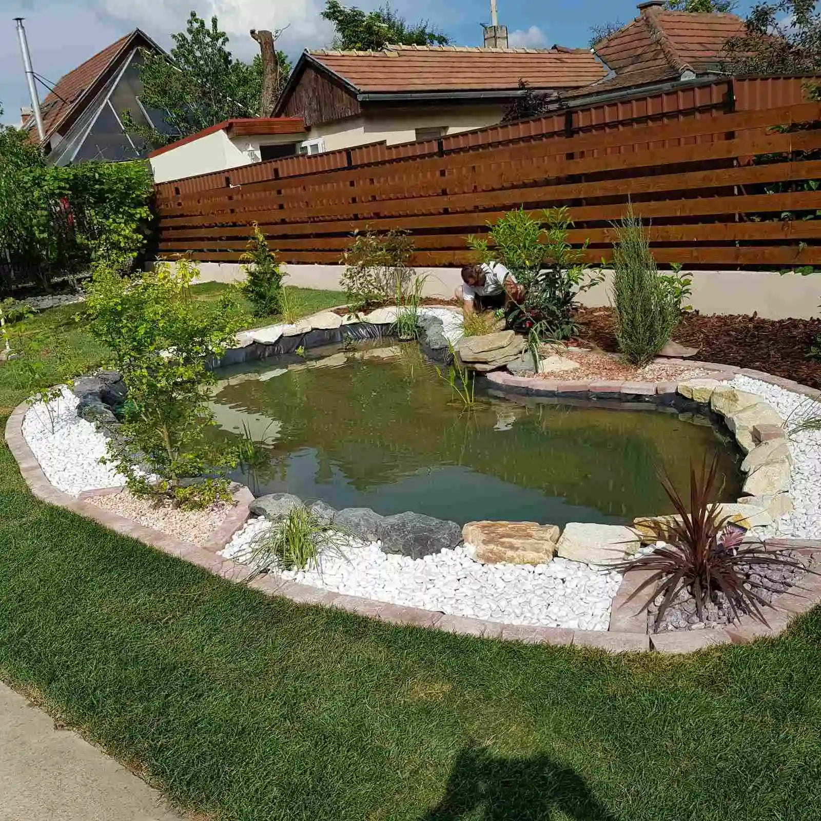 Kerti tavak építése Aqua Garden